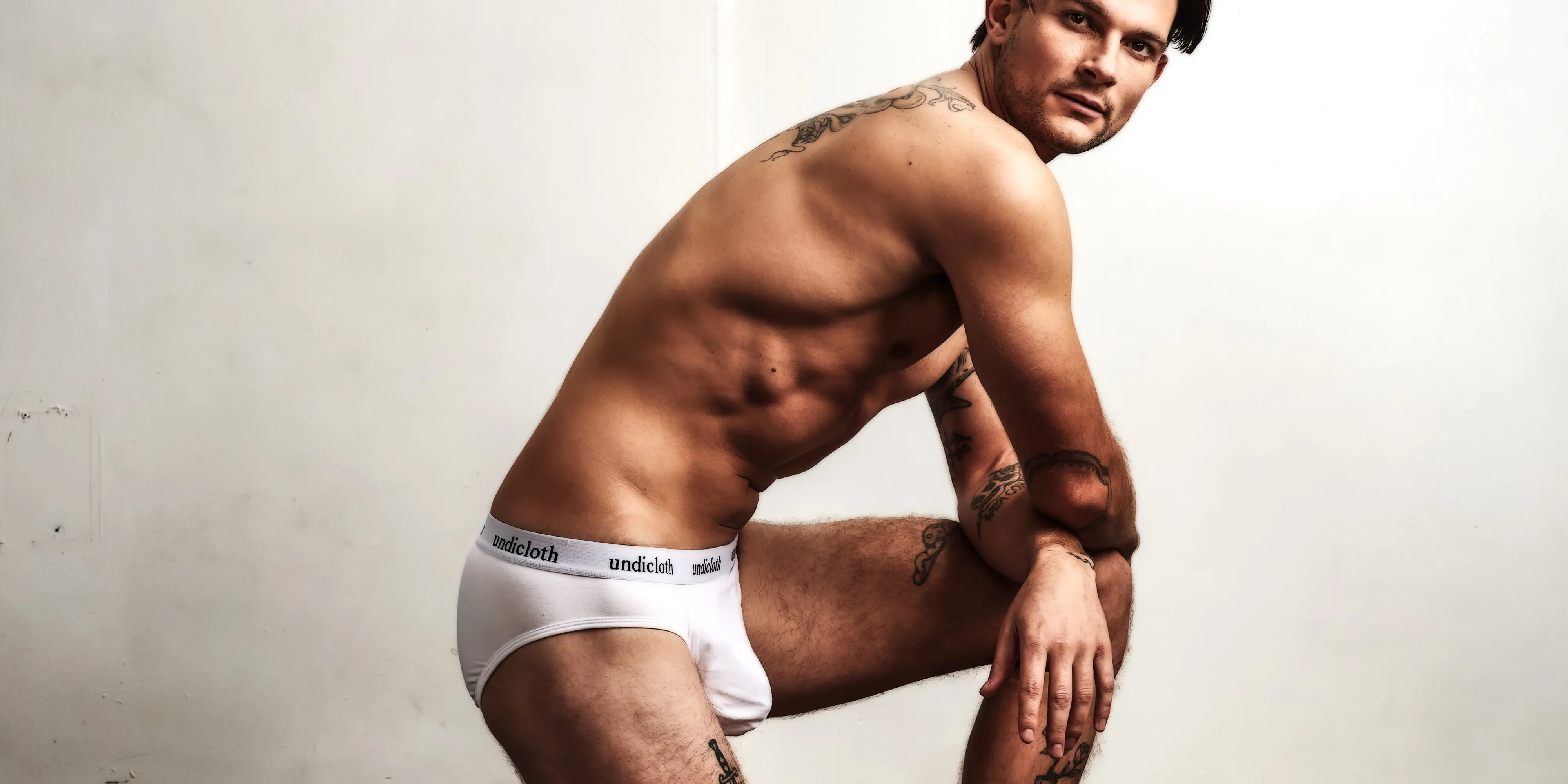 Eliah white socks n briefs